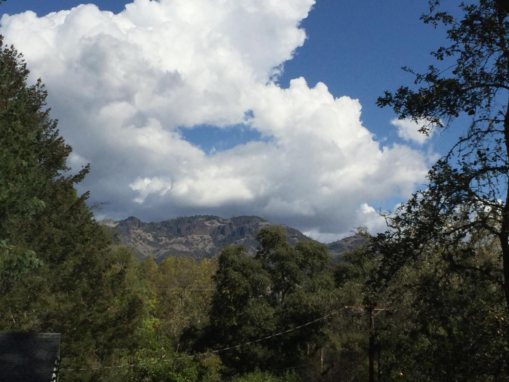 Foothill House Bed & Breakfast คาลิสโทกา ภายนอก รูปภาพ